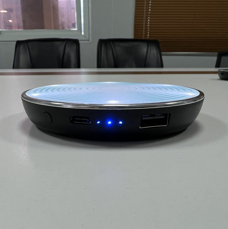 Star Trek Qi Wireless Charger With Illuminated Transporter Pad & Built-In Power bank